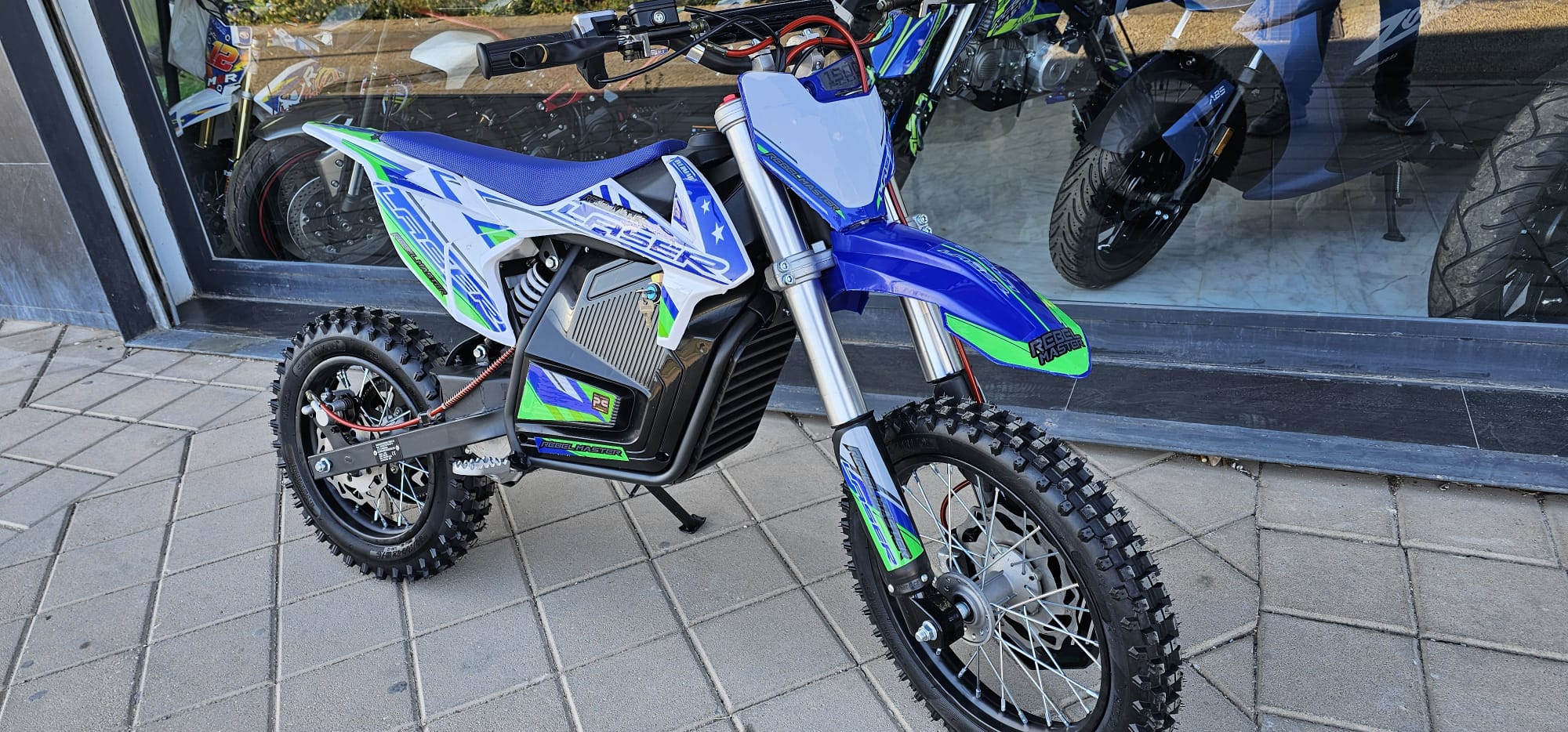 Pit bike eléctrica 1500w - Imagen 2